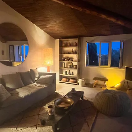 Lily Bay Baie De Santa Giulia-porto Vecchio * Porto-Vecchio (Corsica)